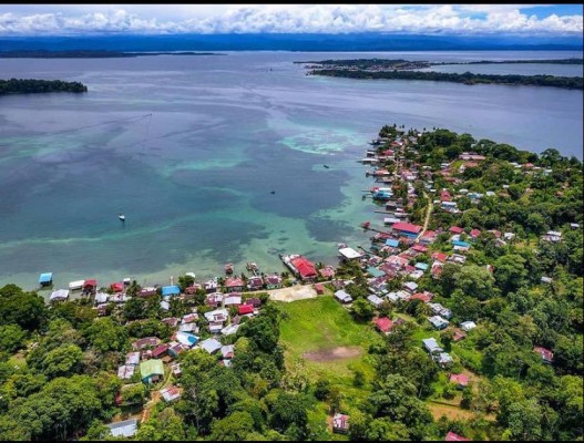 Turismo y actividades sociales en Bocas bajo la mira por el Ómicron